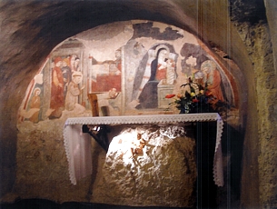Jeskyně, kde sv. František umístil 1. betlém v r. 1223